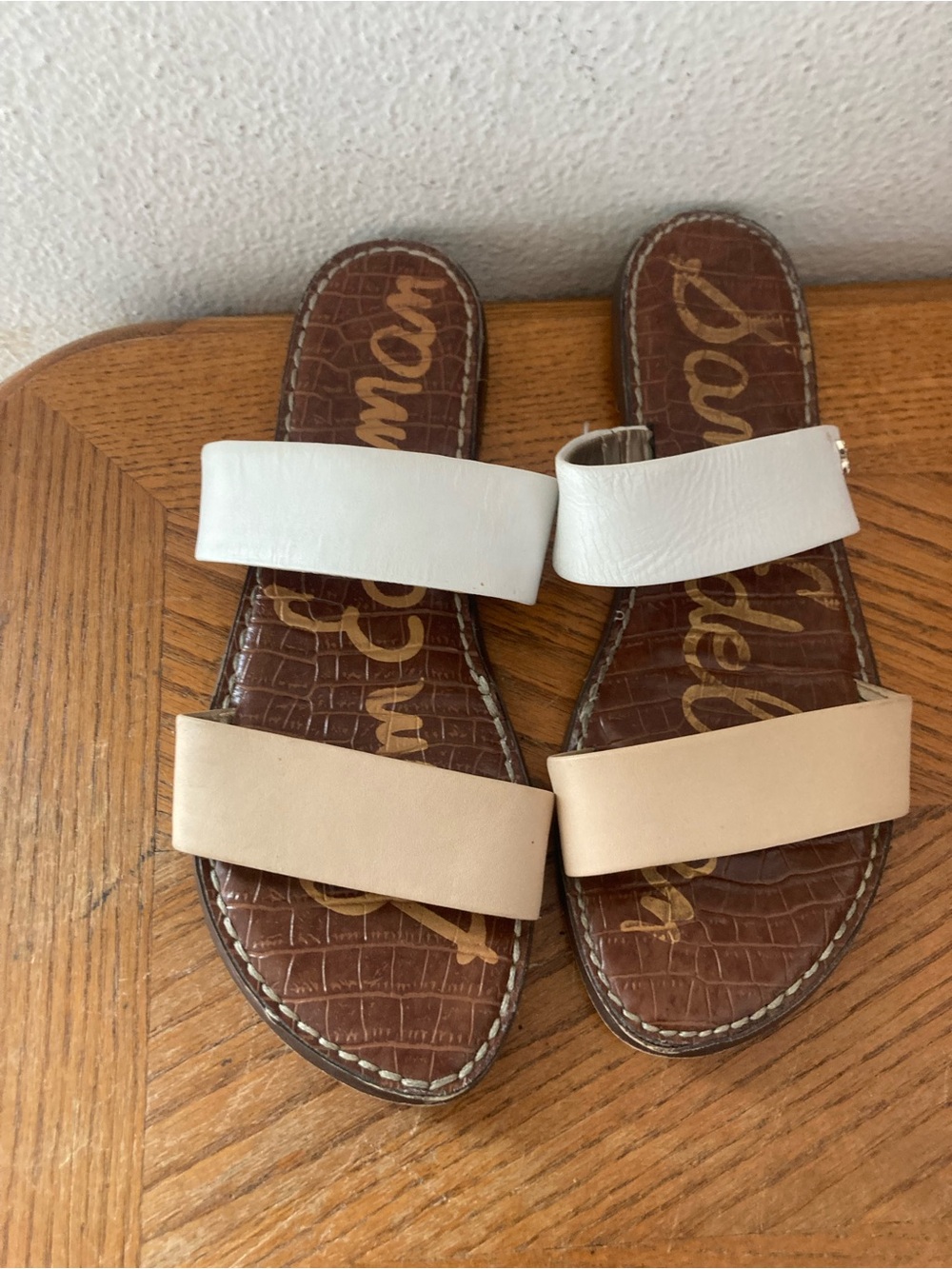 SAM EDELMAN Two Band Tan and White Leather Sandals (9)